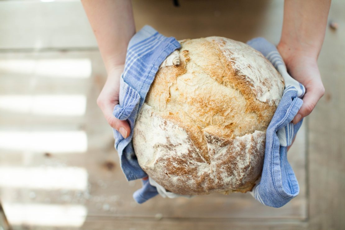 bread-g2b315197e_1920