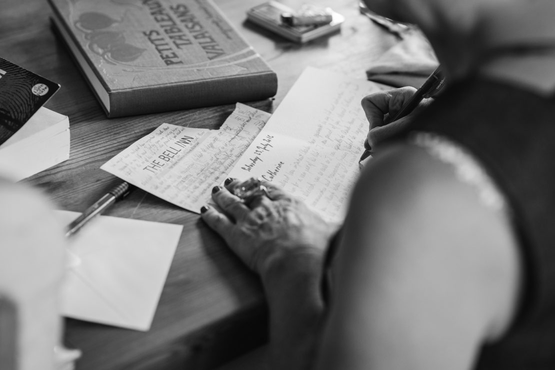 hands-writting-g62b88c0b1_1920