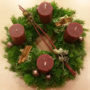 Adventskranzbinden