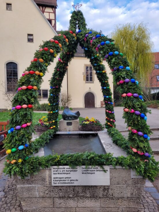 Erster Maichinger Osterbrunnen
