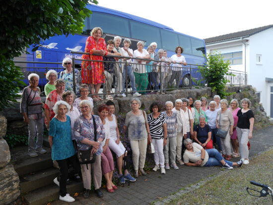 Ausflug der Maichinger LandFrauen in’s „Zuckergässle“ auf der Schwäbischen Alb