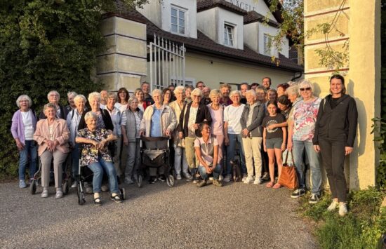 Ausflug der Maichinger LandFrauen nach Angelbachtal zum Weingut Nägele