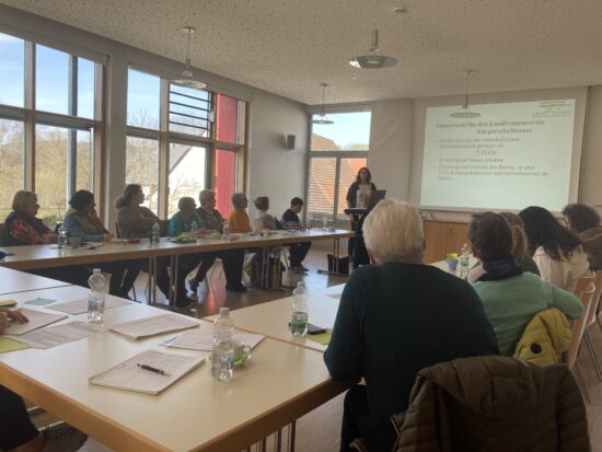 FFE-Schulung „Buchführung und Steuerrecht“ der LandFrauen